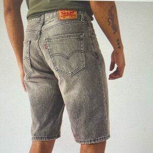 Levi’s men’s 469 loose fit denim shorts in A look back grey size 34 NWT